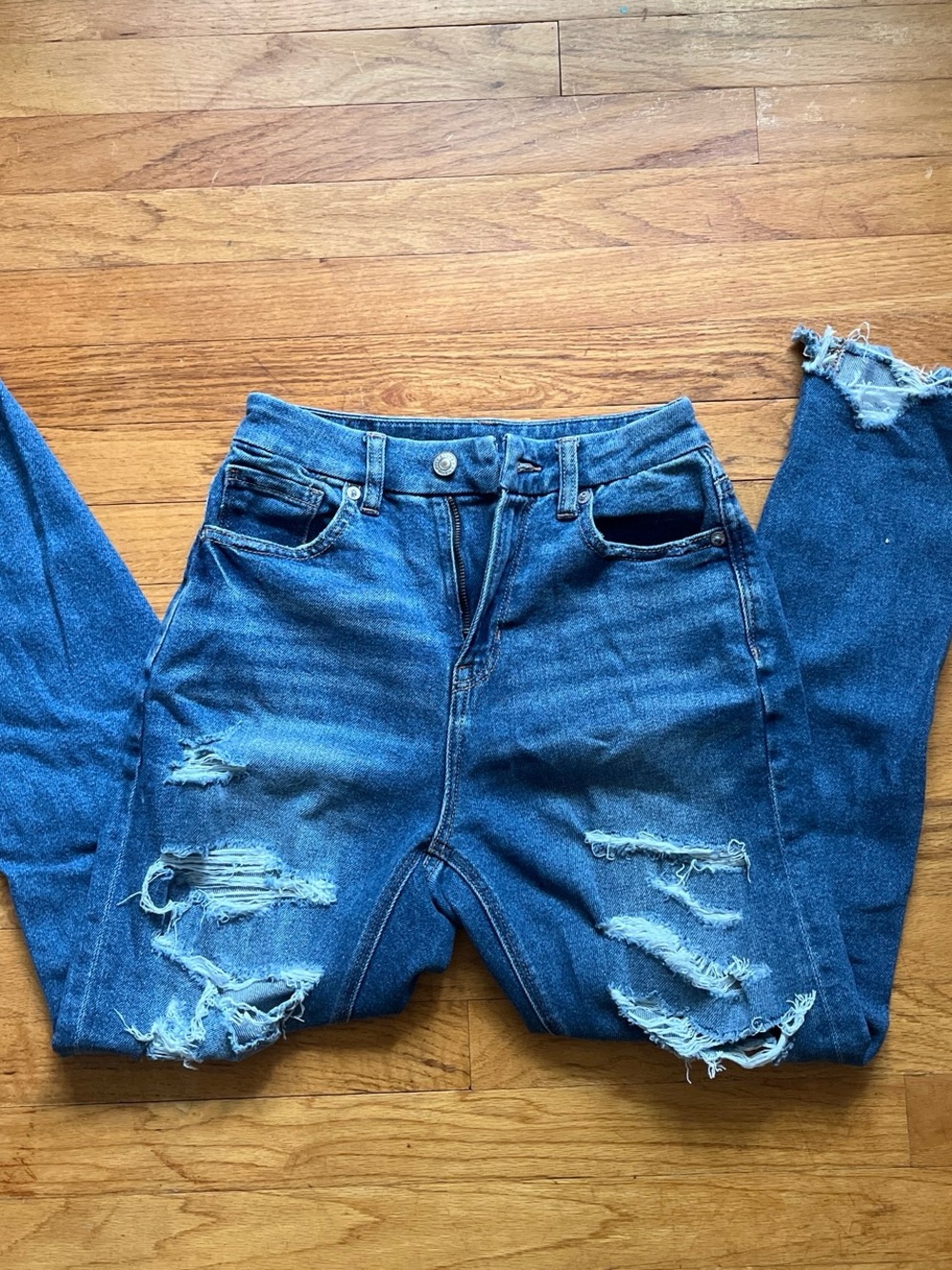 American Eagle Outfitters curvy mom jeans
